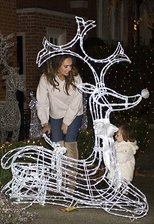 Επαυλη σαν παραμύθι: Ο πολυτελής χριστουγεννιάτικος στολισμός της Ταμάρα Έκλεστοουν [εικόνες] | iefimerida.gr 4
