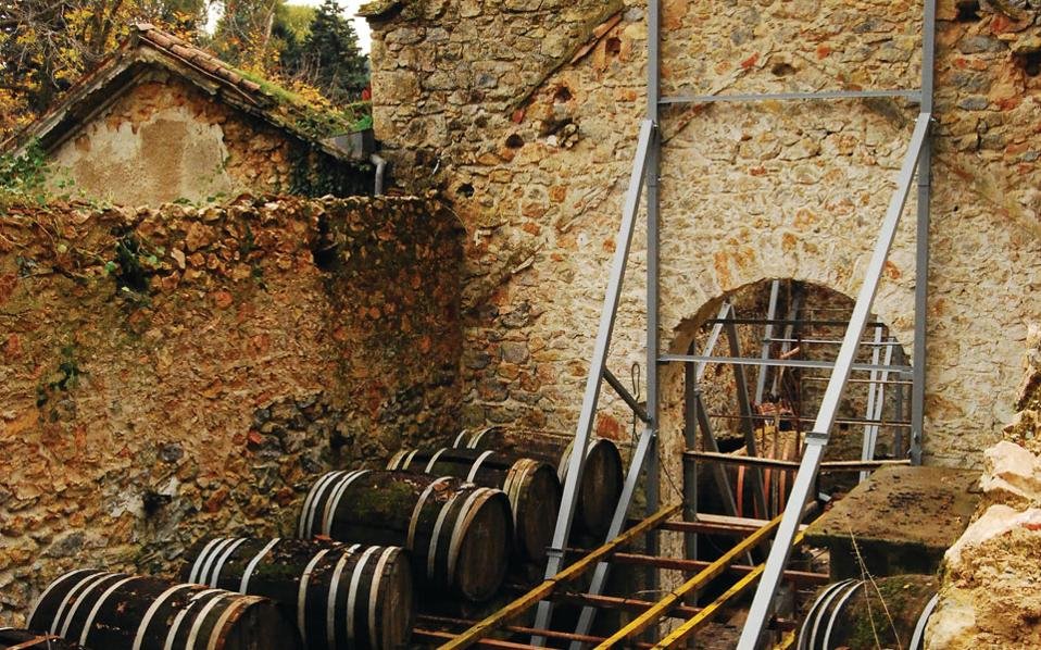 Το παρατημένο Οινοποιείο στο Τατόϊ ξαναζωντανεύει - Ξεκινούν τα έργα αποκατάστασής του [εικόνες] | iefimerida.gr 4
