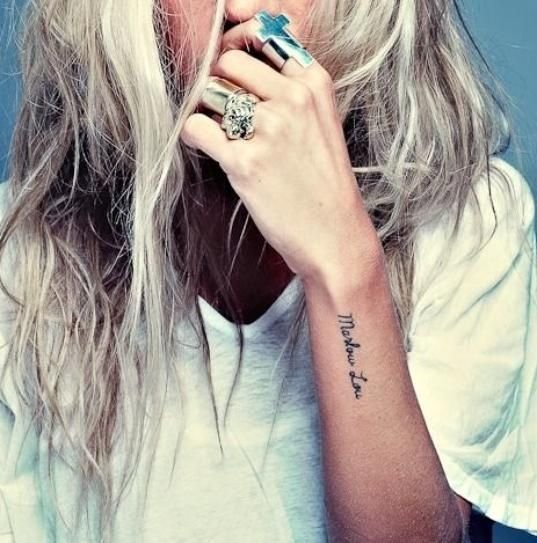 Φράσεις, letters, εικόνες, σχέδια- 10 διακριτικά τατουάζ που θα τονίσουν τη θηλυκότητά σας [εικόνες] | iefimerida.gr 1