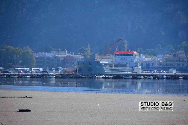 Ενα μοναδικό φαινόμενο: «Εξαφανίστηκε» η θάλασσα στο Ναύπλιο [εικόνες & βίντεο] | iefimerida.gr 5