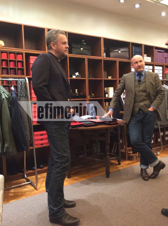 Ο ράφτης του Τζέιμς Μποντ στο Κολωνάκι όλο το Σαββατοκύριακο έραβε sur mesure τους Αθηναίους [εικόνες] | iefimerida.gr 8