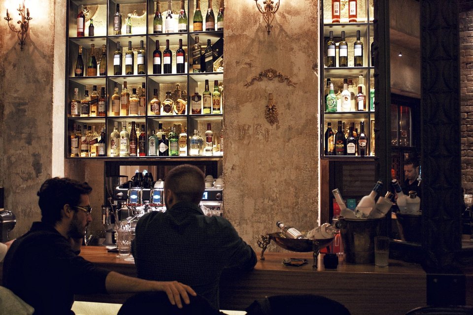 Η πρώην υπουργός Ζέττα Μακρή άνοιξε μπιστρό! Σερβίρει ελληνική κουζίνα στο κέντρο της Αθήνας [εικόνες] | iefimerida.gr 7