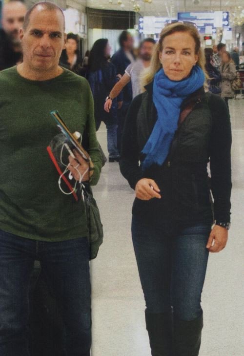 Γιατί πήγαν στο αεροδρόμιο Βαρουφάκης-Δανάη [εικόνες] | iefimerida.gr 1