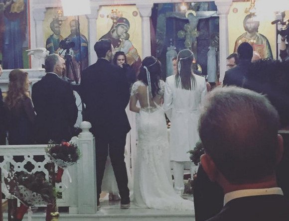 Παντρεύτηκε η Μελίνα των Vegas: Με εξώπλατο νυφικό και τον γαμπρό στα άσπρα [εικόνες&βίντεο]  | iefimerida.gr 1