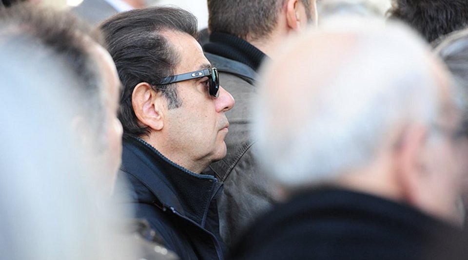 Ολο το ελληνικό θέατρο στην κηδεία του Μηνά Χατζησάββα - Στο εξωτερικό η σορός του για αποτέφρωση [εικόνες] | iefimerida.gr 14