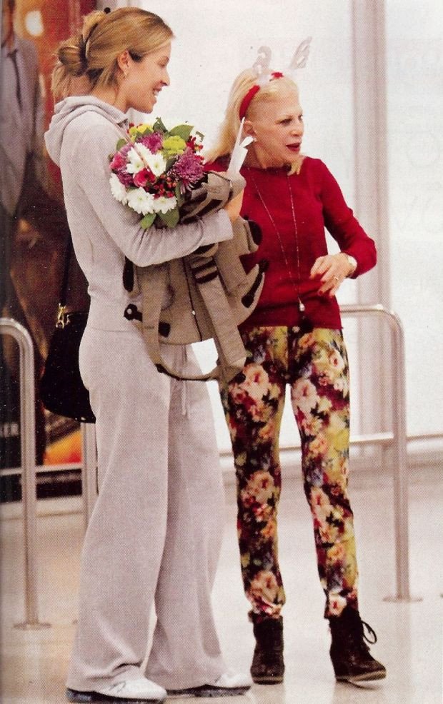  Μαριέττα Χρουσαλά: Με «κερατάκια» και λουλούδια την υποδέχθηκε η πεθερά [εικόνες]  | iefimerida.gr 0