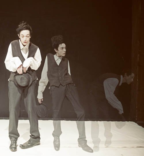 «Το παιχνίδι του τέλους» του νομπελίστα Σάμιουελ Μπέκετ, στη Φρυνίχου [εικόνες] | iefimerida.gr 0