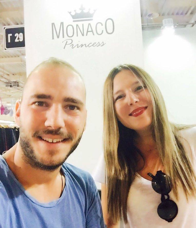 Monaco Princess: Μια οικογένεια δημιουργεί τα πιο casual chic ελληνικά ρούχα [εικόνες] | iefimerida.gr 1