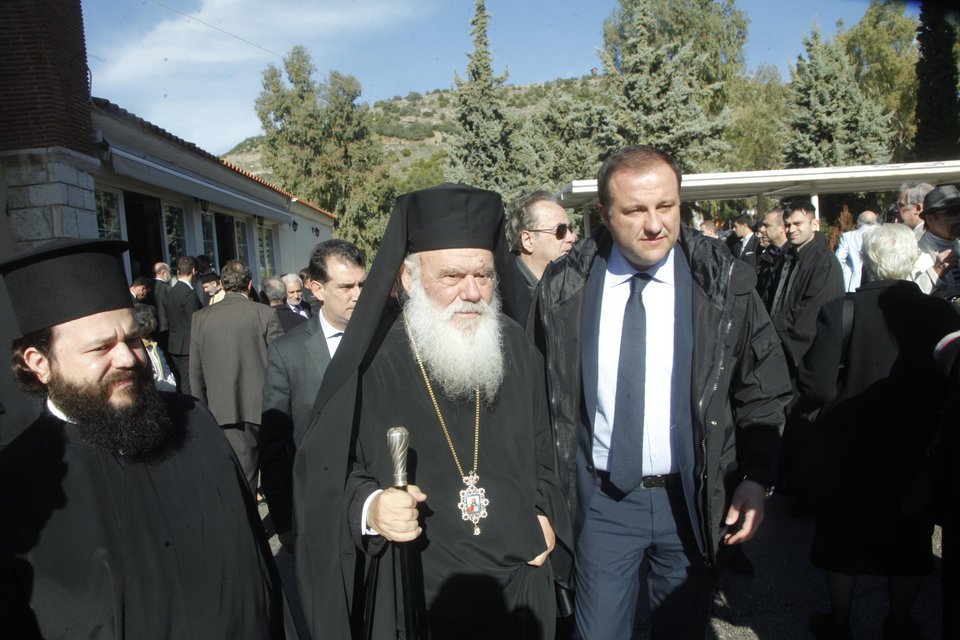 Το τελευταίο αντίο στην Αννα Συνοδινού – Πλήθος κόσμου υποκλίθηκε στο μεγαλείο της [εικόνες] | iefimerida.gr 1