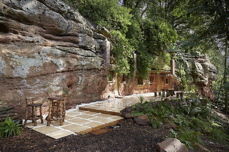 Ξόδεψε 174.000 ευρώ για να μετατρέψει μια σπηλιά σε σπίτι -Το αποτέλεσμα, εντυπωσιακό [εικόνες] | iefimerida.gr 9