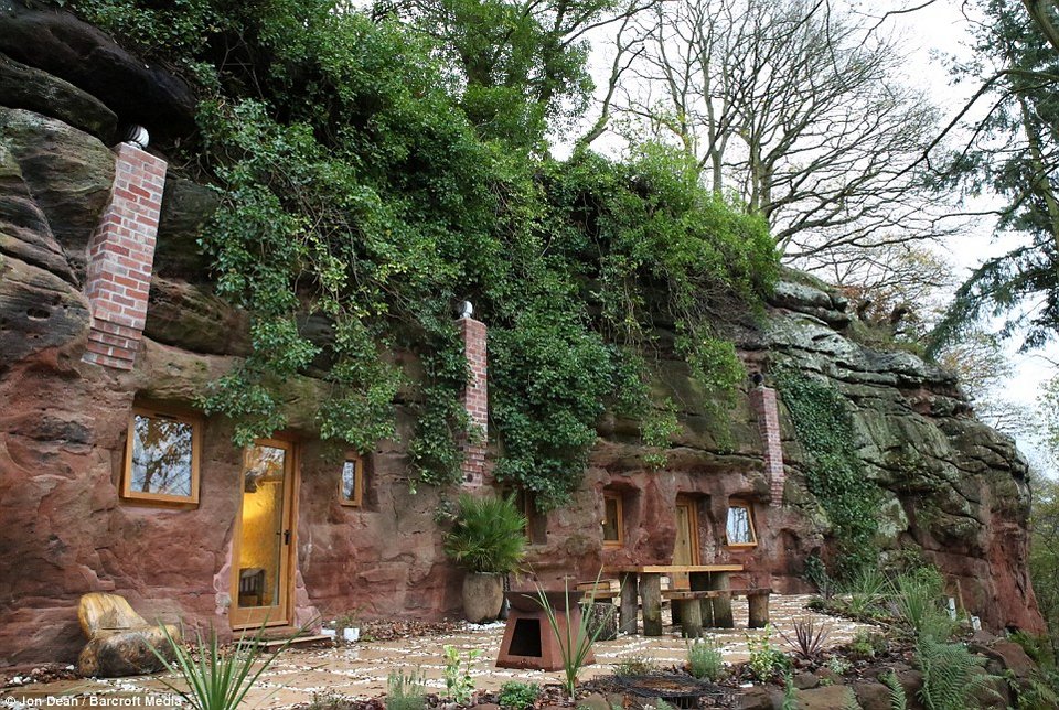 Ξόδεψε 174.000 ευρώ για να μετατρέψει μια σπηλιά σε σπίτι -Το αποτέλεσμα, εντυπωσιακό [εικόνες] | iefimerida.gr 0