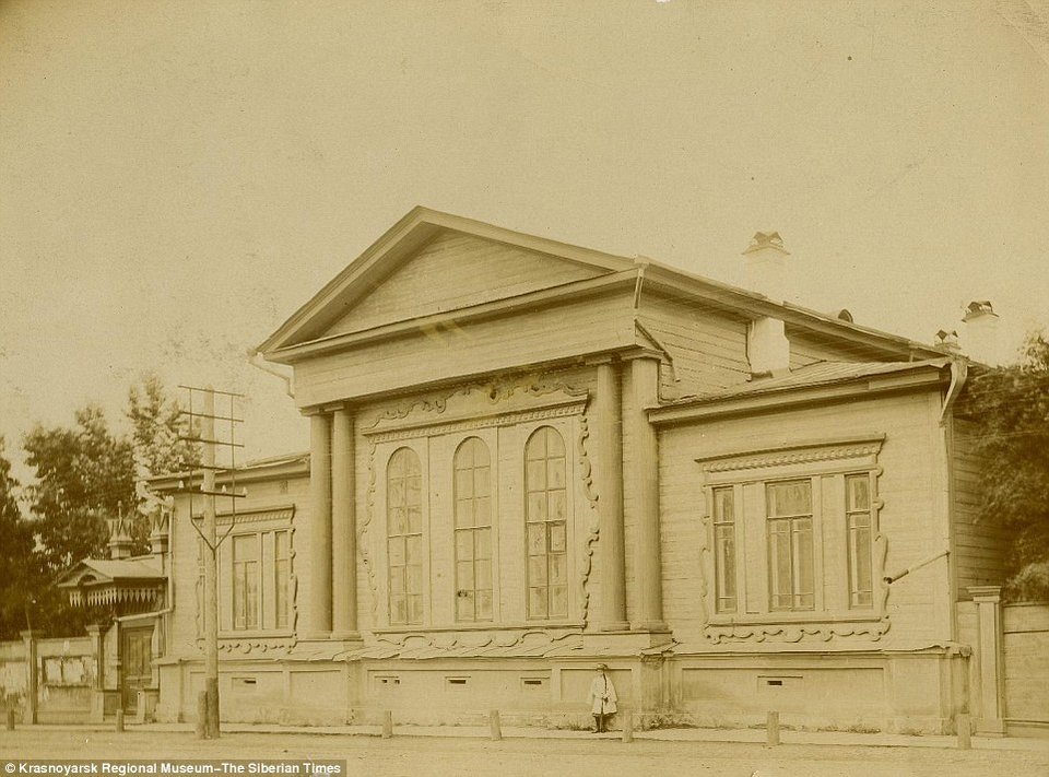 Το «κορίτσι-φάντασμα» της Ρωσίας -Μυστήριο γύρω από φωτογραφίες 100 ετών [εικόνες] | iefimerida.gr 1