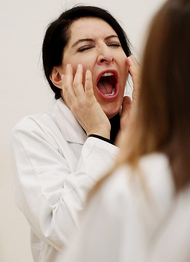 Η περφόρμερ Μαρίνα Αμπράμοβιτς για 6 εβδομάδες στην Αθήνα καλεσμένη του ΝΕΟΝ [εικόνες] | iefimerida.gr 1