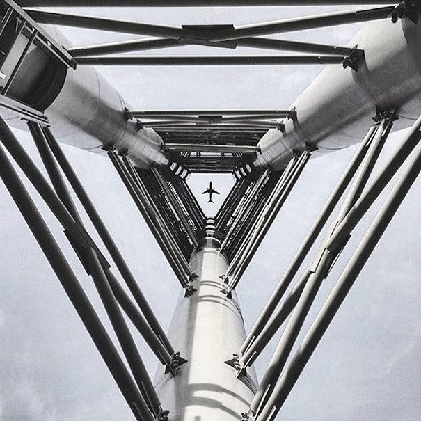 Εμμονή με τη συμμετρία: Οταν η αρχιτεκτονική συναντά την τελειομανία -Εντυπωσιακές φωτογραφίες [εικόνες]  | iefimerida.gr 3