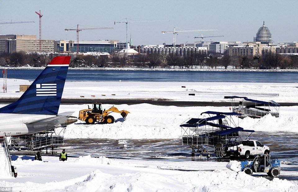 Snowzilla: Παρέλυσε η Αμερική από τον χιονιά -Σε πίστες μετατράπηκαν πολλές πολιτείες [εικόνες] | iefimerida.gr 2