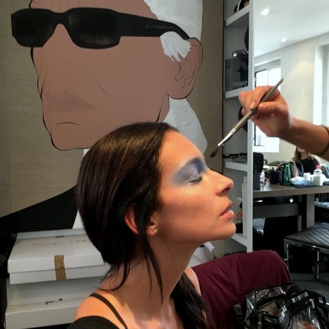 Η Βραζιλιάνα, άγνωστη, μούσα του Λάγκερφελντ -Πάνω της ράβονται όλα τα Chanel [εικόνες] | iefimerida.gr 1