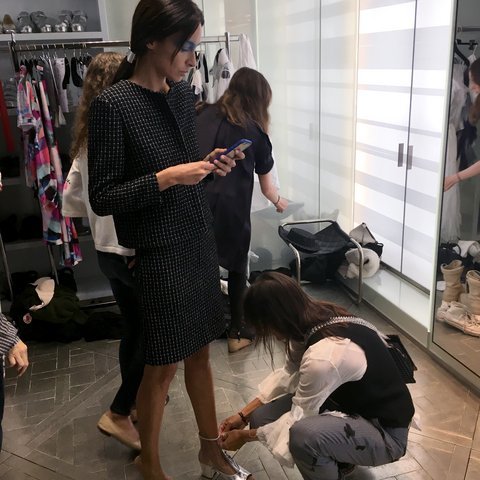 Η Βραζιλιάνα, άγνωστη, μούσα του Λάγκερφελντ -Πάνω της ράβονται όλα τα Chanel [εικόνες] | iefimerida.gr 2