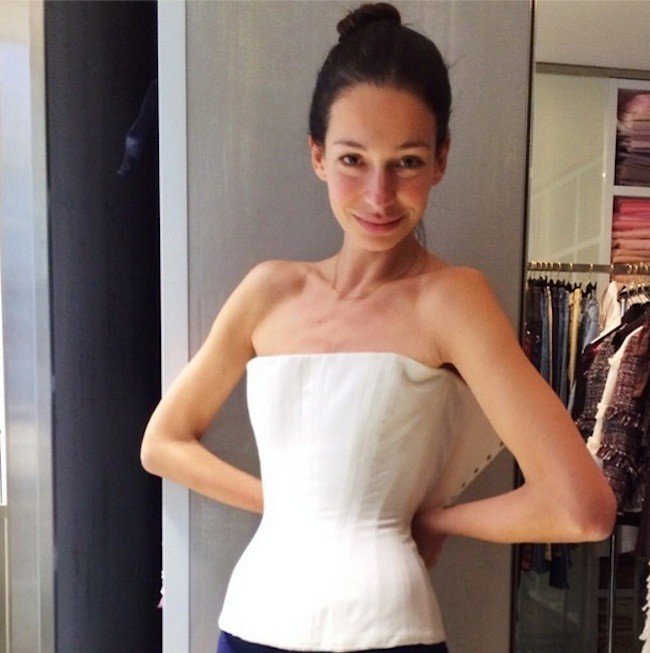 Η Βραζιλιάνα, άγνωστη, μούσα του Λάγκερφελντ -Πάνω της ράβονται όλα τα Chanel [εικόνες] | iefimerida.gr 18