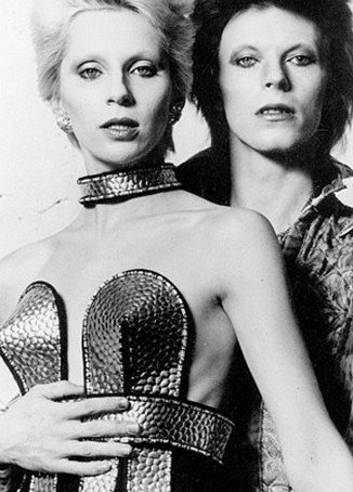 Αντζι Μπάουι: Ο Ντέιβιντ είχε προσπαθήσει να με σκοτώσει- Σκοτεινά σημεία ενός λαμπερού γάμου [εικόνες] | iefimerida.gr 1