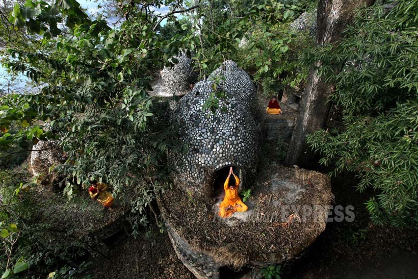 Ολοι τρέχουν στην Ινδία για τον γκουρού των Beatles -Ο διαλογισμός είναι ξανά στη μόδα [εικόνες] | iefimerida.gr 18