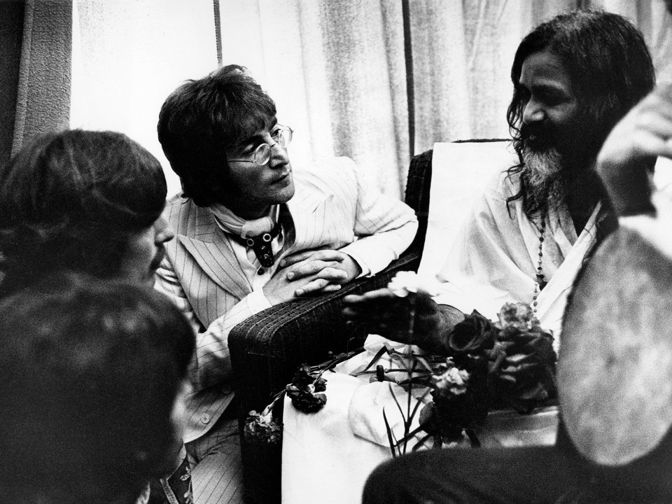 Ολοι τρέχουν στην Ινδία για τον γκουρού των Beatles -Ο διαλογισμός είναι ξανά στη μόδα [εικόνες] | iefimerida.gr 19