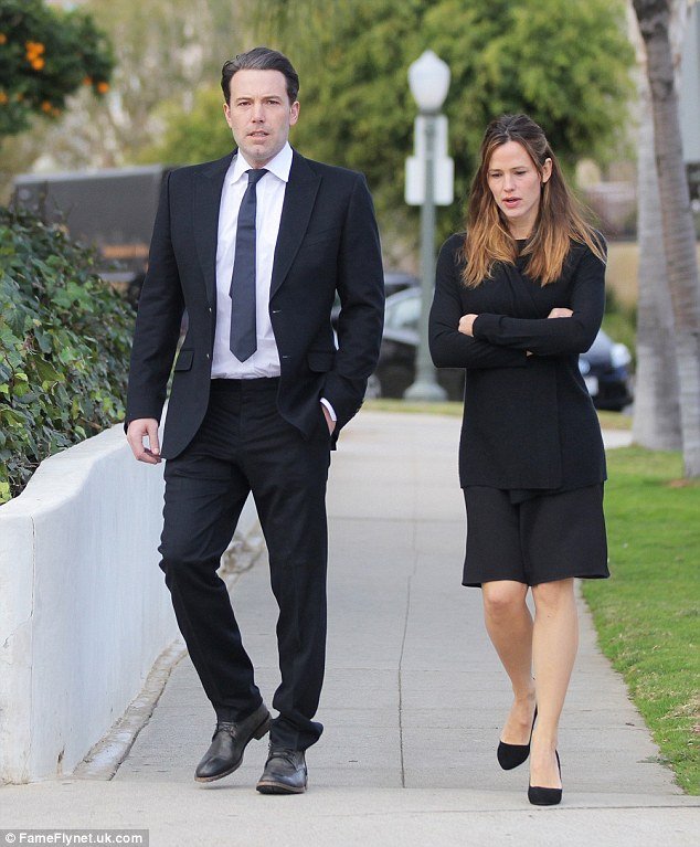 Κοινή δημόσια εμφάνιση Μπεν Αφλεκ-Τζένιφερ Γκάρνερ μετά το χωρισμό τους -Δυσάρεστος ο λόγος [εικόνες] | iefimerida.gr 1