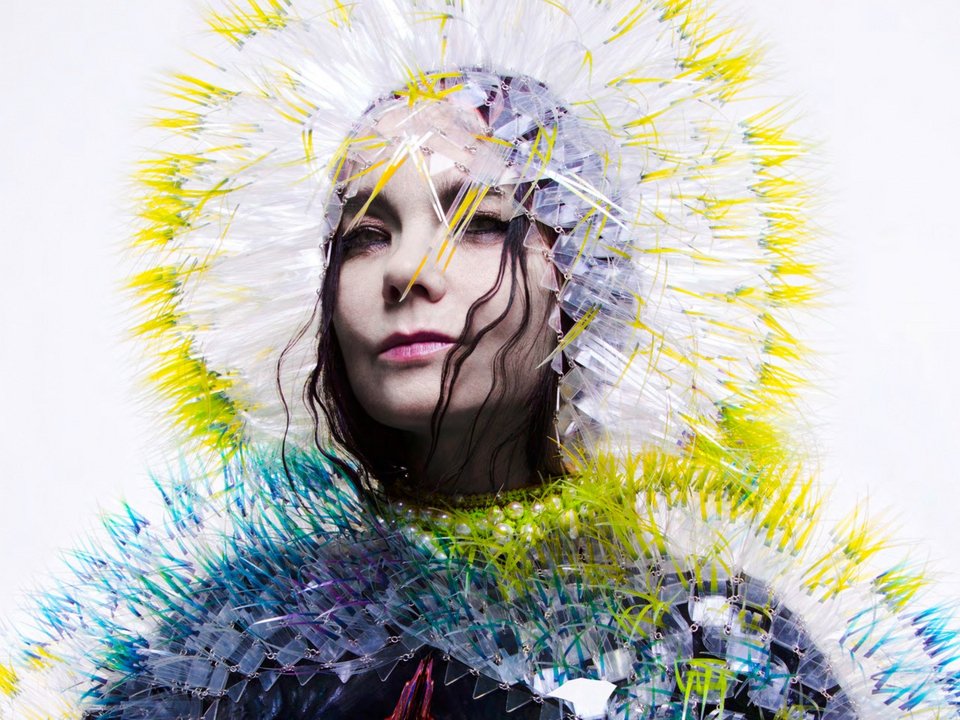 Νέο CD της Bjork «Vulnicura: The Acoustic Version». Τραγουδάει μόνο με ακουστικά έγχορδα [εικόνες] | iefimerida.gr 0
