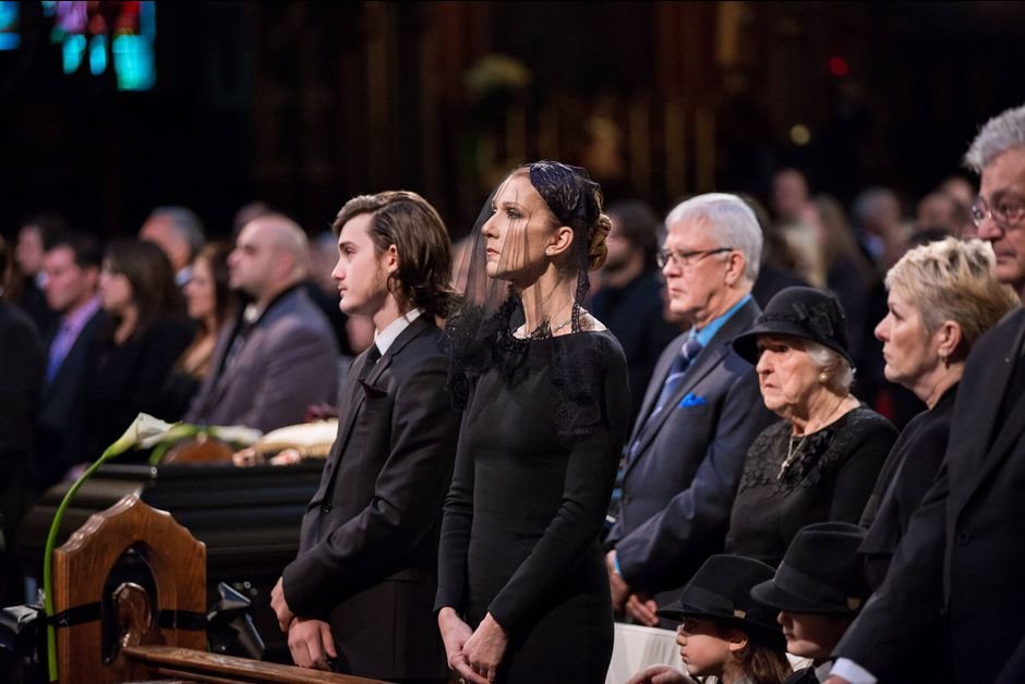 Η Σελίν Ντιόν δεν άντεξε να πάει στην κηδεία του αδελφού της [εικόνες] | iefimerida.gr 3