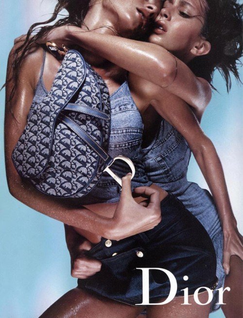 Η γυναίκα που εφηύρε τα ρούχα «πορνό σικ» -Μόδα εκτός ορίων [εικόνες] | iefimerida.gr 10