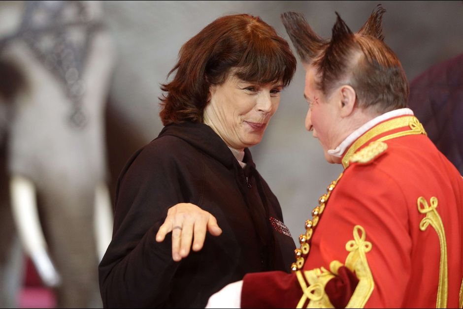 Η Στεφανί στο τσίρκο -Η παρακμή μιας πριγκίπισσας [εικόνες] | iefimerida.gr 2