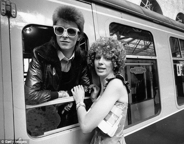 Είχε ο Μπάουι ερωτική σχέση με τον Μικ Τζάγκερ; -H πρώην του δίνει λεπτομέρειες [εικόνες] | iefimerida.gr 1