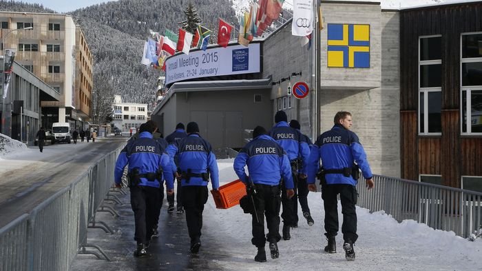 Το «άλλο» Νταβός -Χλιδή, σκι και ατέλειωτες μπουτίκ [εικόνες] | iefimerida.gr 23