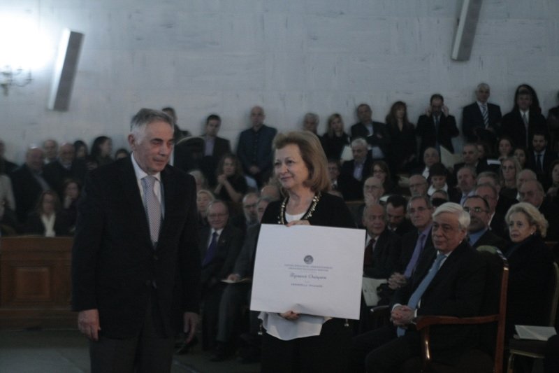 H απονομή των δημοσιογραφικών βραβείων Μπότση: Παππούς, Τρέμη, Ζαχαρέα ανάμεσα στους βραβευθέντες [εικόνες] | iefimerida.gr 10