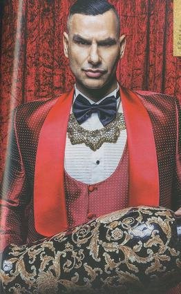 Γνωρίστε τον αρχιτέκτονα από τη Δράμα, με τα δεκάδες Louboutin [εικόνες] | iefimerida.gr 4