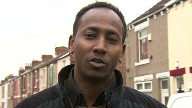 Σάλος στην Αγγλία: Εβαψαν κόκκινες τις πόρτες εκεί που μένουν πρόσφυγες [εικόνες] | iefimerida.gr 9