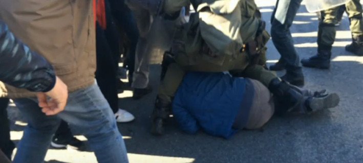 Τα ΜΑΤ χτύπησαν συνταξιούχους στην πορεία για το Ασφαλιστικό [εικόνες] | iefimerida.gr 3