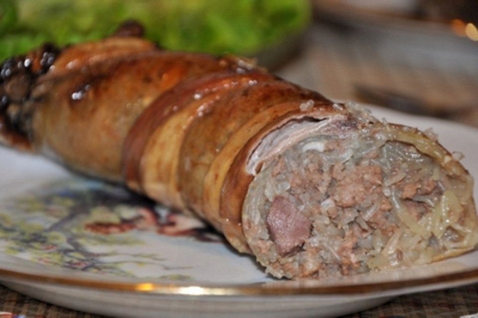 Αντιμέτωπος με 5ετή κάθειρξη γιατί αποκάλεσε το λουκάνικο του Κιργιστάν «πέος αλόγου» [εικόνες] | iefimerida.gr 2