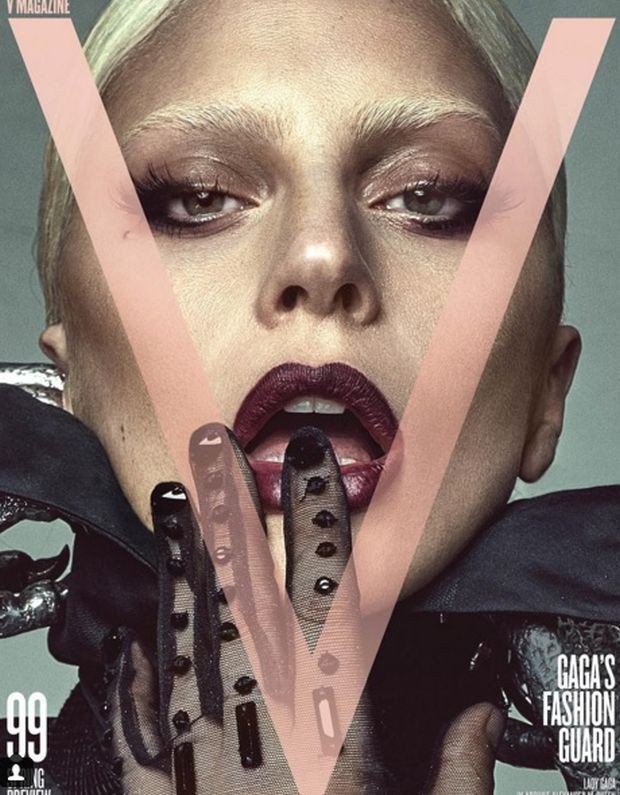 Η Lady Gaga έκανε σεξ πάνω σε καμβά -Δείτε τον πίνακα που προέκυψε [εικόνες]  | iefimerida.gr 2