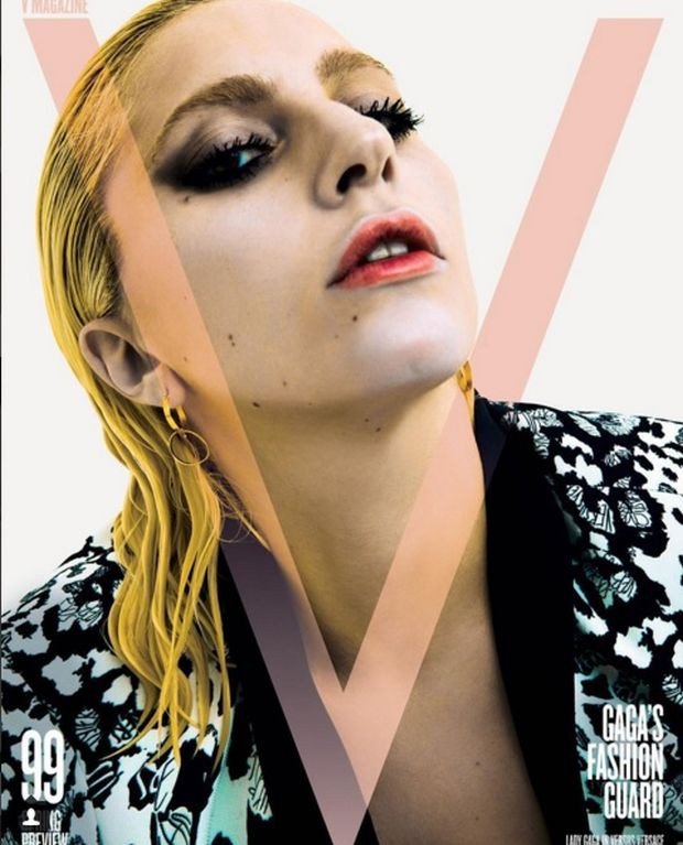 Η Lady Gaga έκανε σεξ πάνω σε καμβά -Δείτε τον πίνακα που προέκυψε [εικόνες]  | iefimerida.gr 4