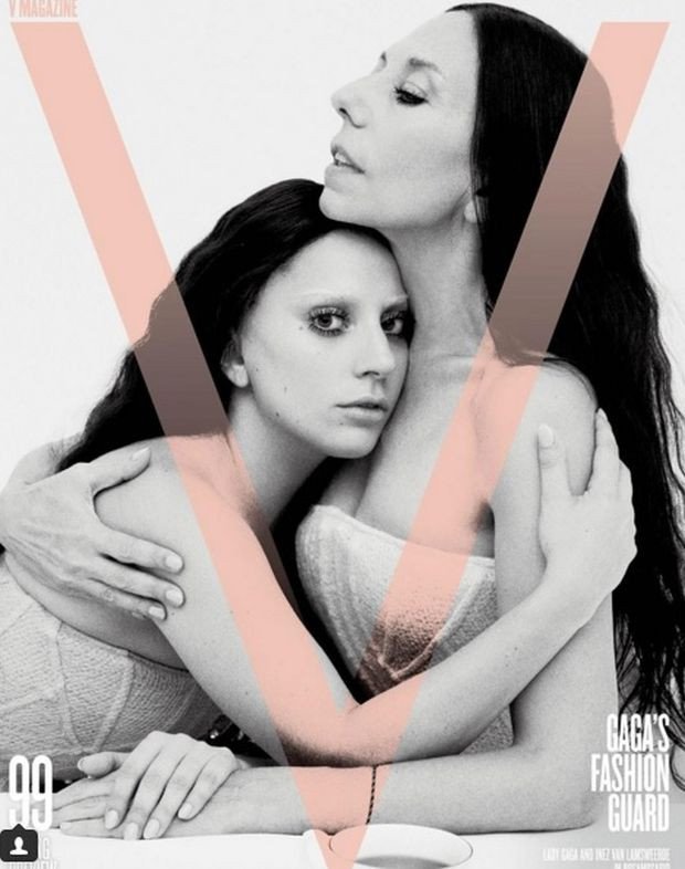 Η Lady Gaga έκανε σεξ πάνω σε καμβά -Δείτε τον πίνακα που προέκυψε [εικόνες]  | iefimerida.gr 7