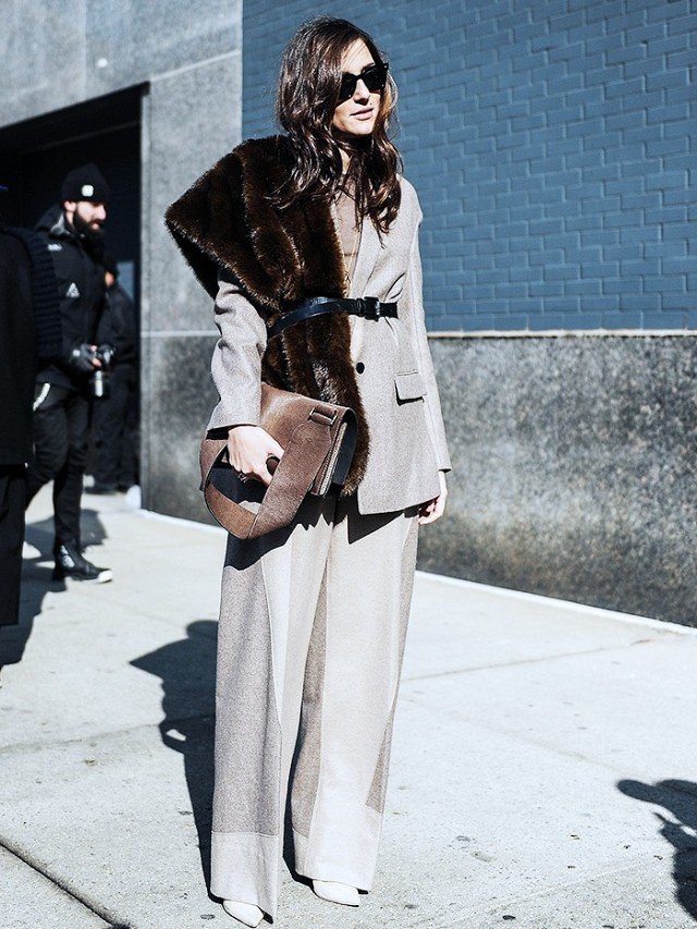 Γουνάκι, το αξεσουάρ του χειμώνα -Πώς φοριέται για να μην είναι κιτς [εικόνες] | iefimerida.gr 2