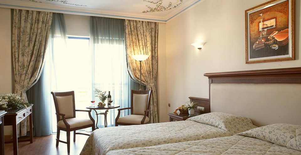 Telegraph: Αυτά είναι τα 10 καλύτερα παραθαλάσσια ξενοδοχεία στην Ελλάδα [εικόνες] | iefimerida.gr 3