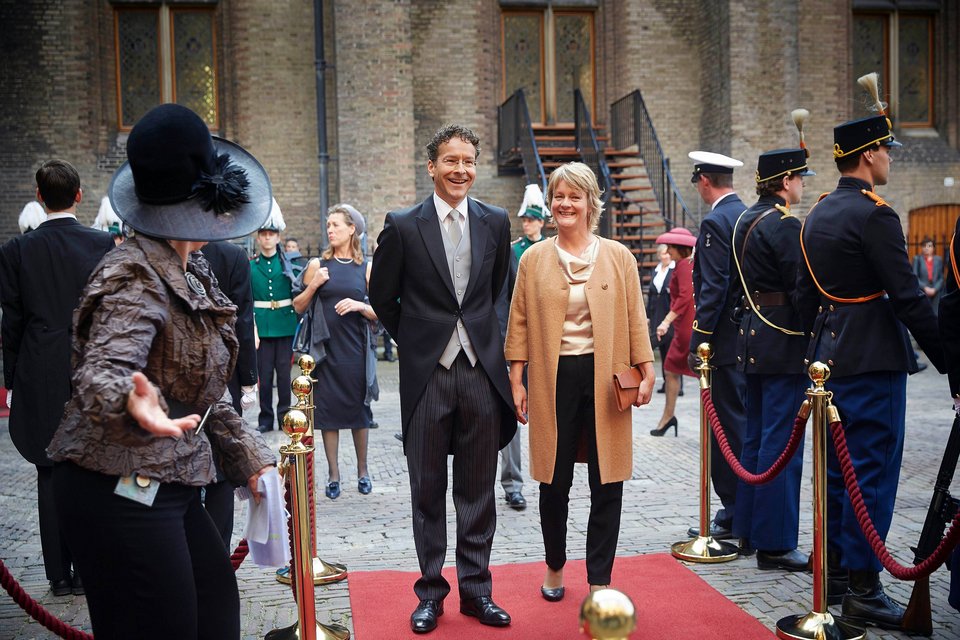 Ποια είναι η μυστηριώδης, ξανθιά σύντροφος του Γερούν Ντάισελμπλουμ [εικόνες] | iefimerida.gr 0