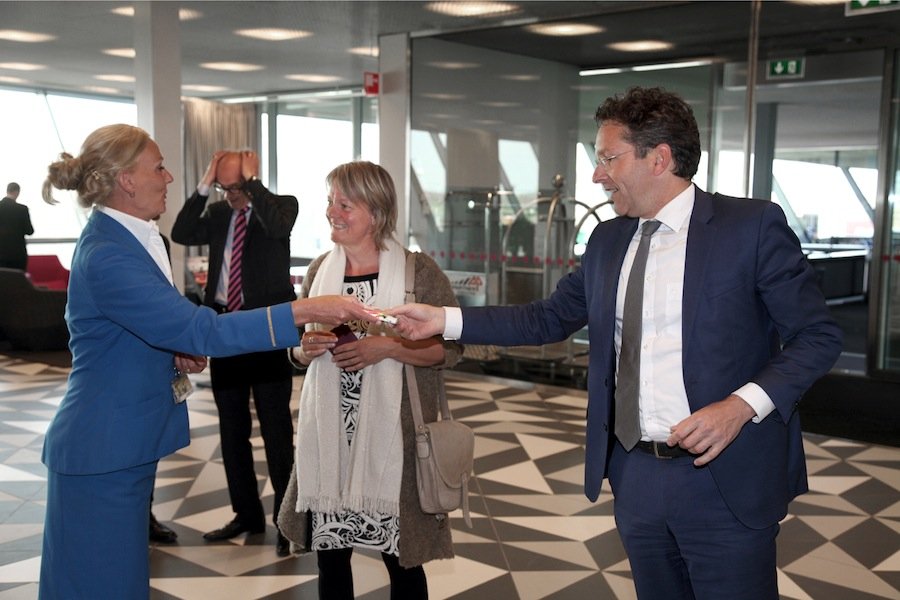 Ποια είναι η μυστηριώδης, ξανθιά σύντροφος του Γερούν Ντάισελμπλουμ [εικόνες] | iefimerida.gr 7