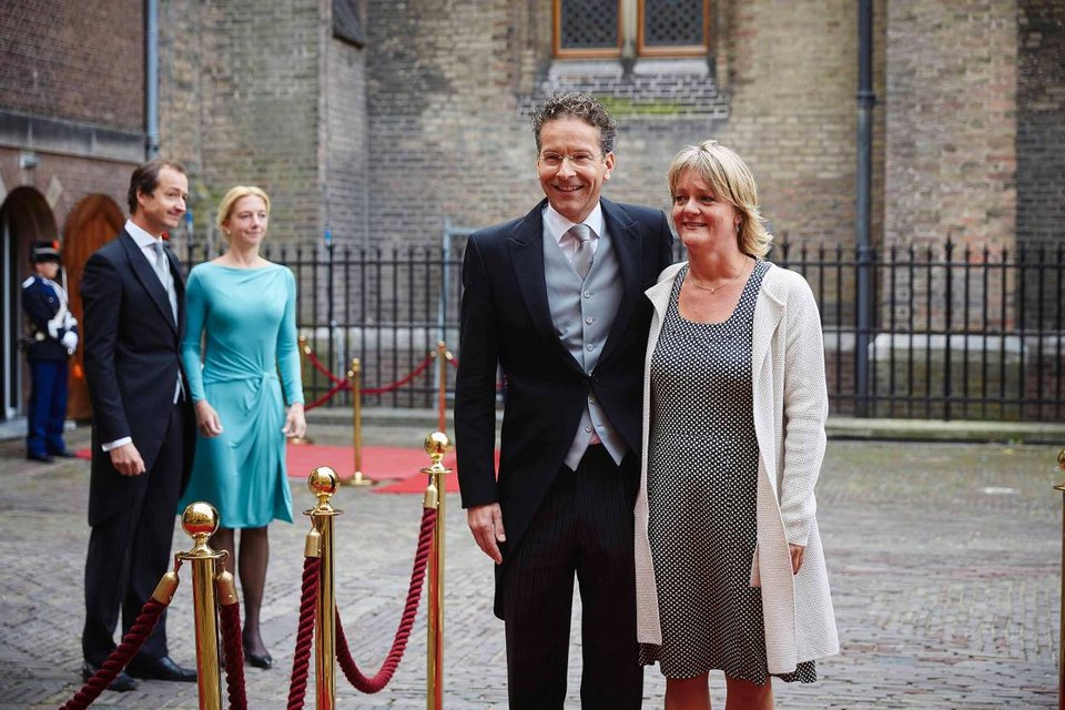 Ποια είναι η μυστηριώδης, ξανθιά σύντροφος του Γερούν Ντάισελμπλουμ [εικόνες] | iefimerida.gr 4