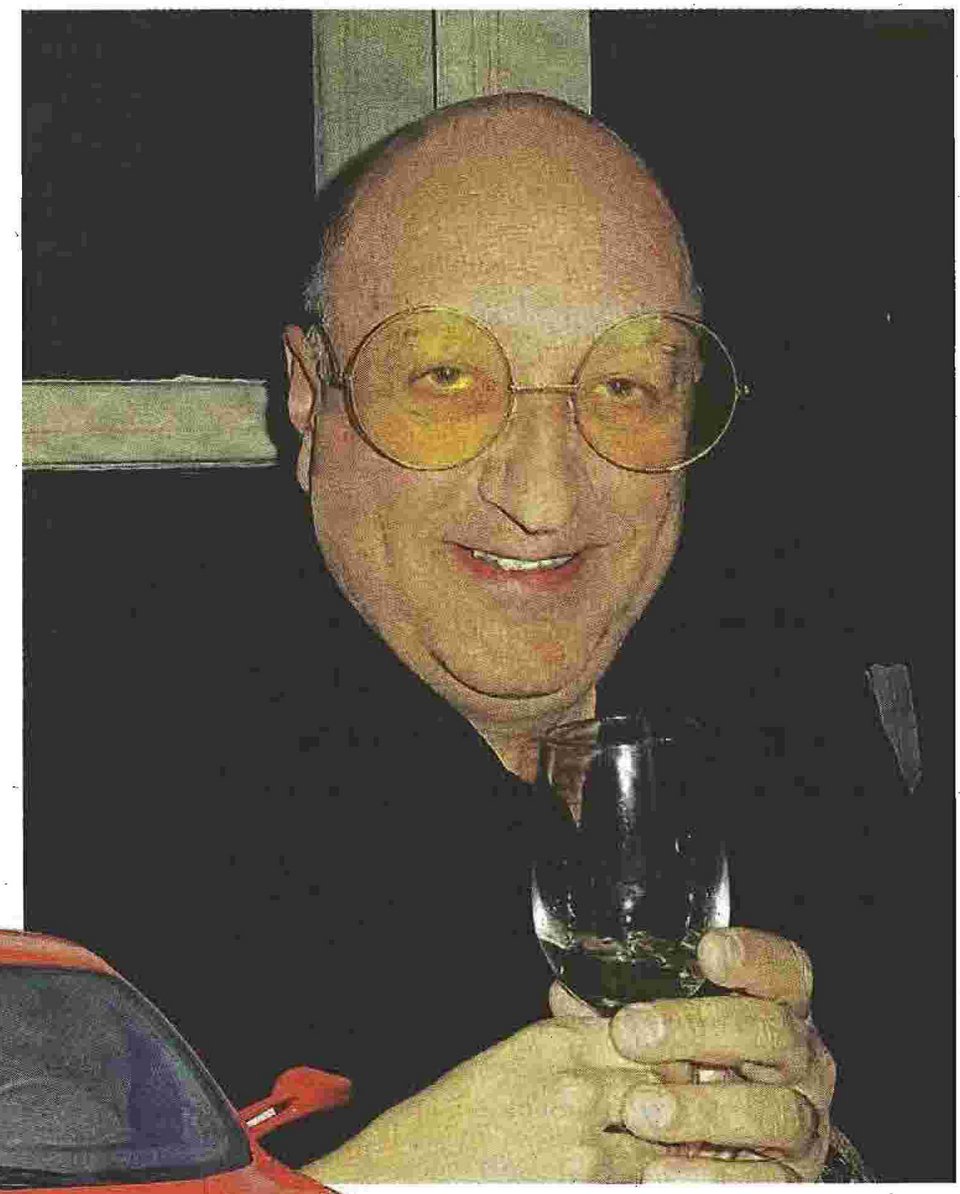 Σκύρος: Συνελήφθη ο γιατρός-μαϊμού με τη Φεράρι στις ΗΠΑ [εικόνες] | iefimerida.gr 1