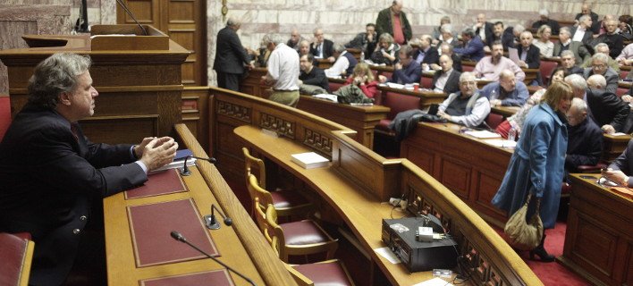 Ο Κατρούγκαλος αντιμέτωπος με τους βουλευτές του ΣΥΡΙΖΑ για το ασφαλιστικό | iefimerida.gr 2