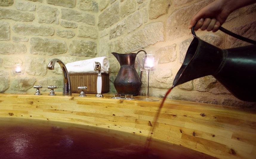 Τα πιο ασυνήθιστα σπα -Χαλαρώστε δίπλα στον Λένιν [εικόνες] | iefimerida.gr 13