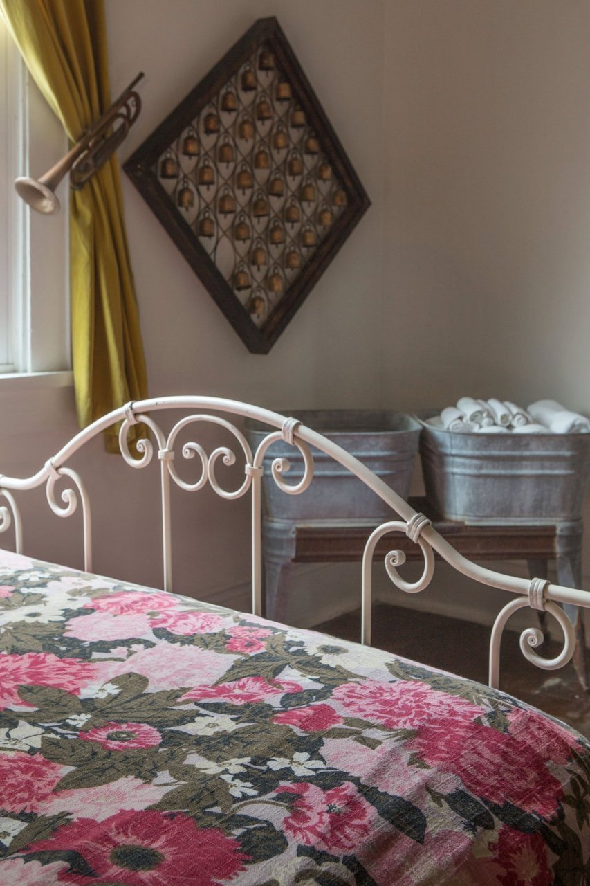 Δύο ηθοποιοί έφτιαξαν ένα αληθινά vintage σπίτι -Νοσταλγικό, παιχνιδιάρικο αλλά και... απλό [εικόνες] | iefimerida.gr 12