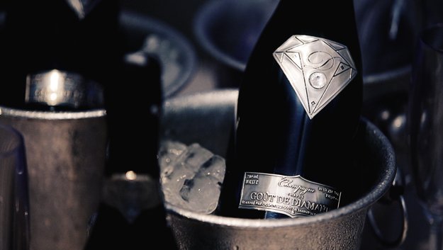 Η πιο ακριβή σαμπάνια στον κόσμο –Κάποιοι το γλεντάνε πραγματικά [εικόνες] | iefimerida.gr 0